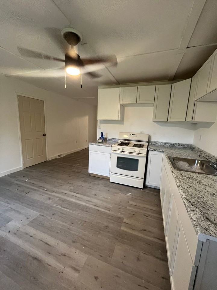 32 Drexel Dr - Photo 5 of 12