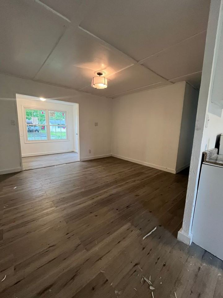 32 Drexel Dr - Photo 6 of 12