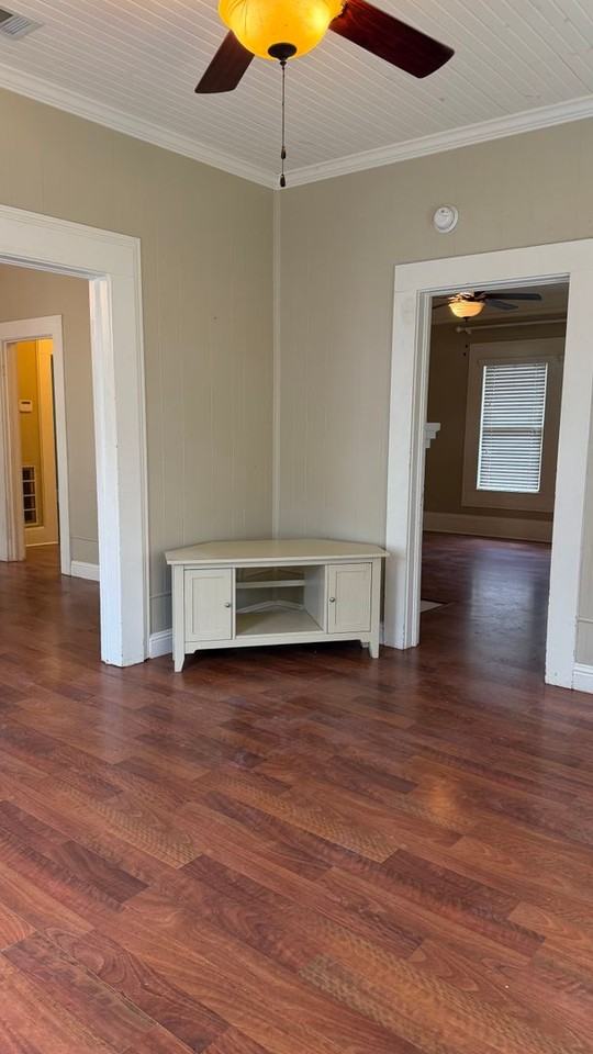 736 N Mound St - Photo 5 of 15