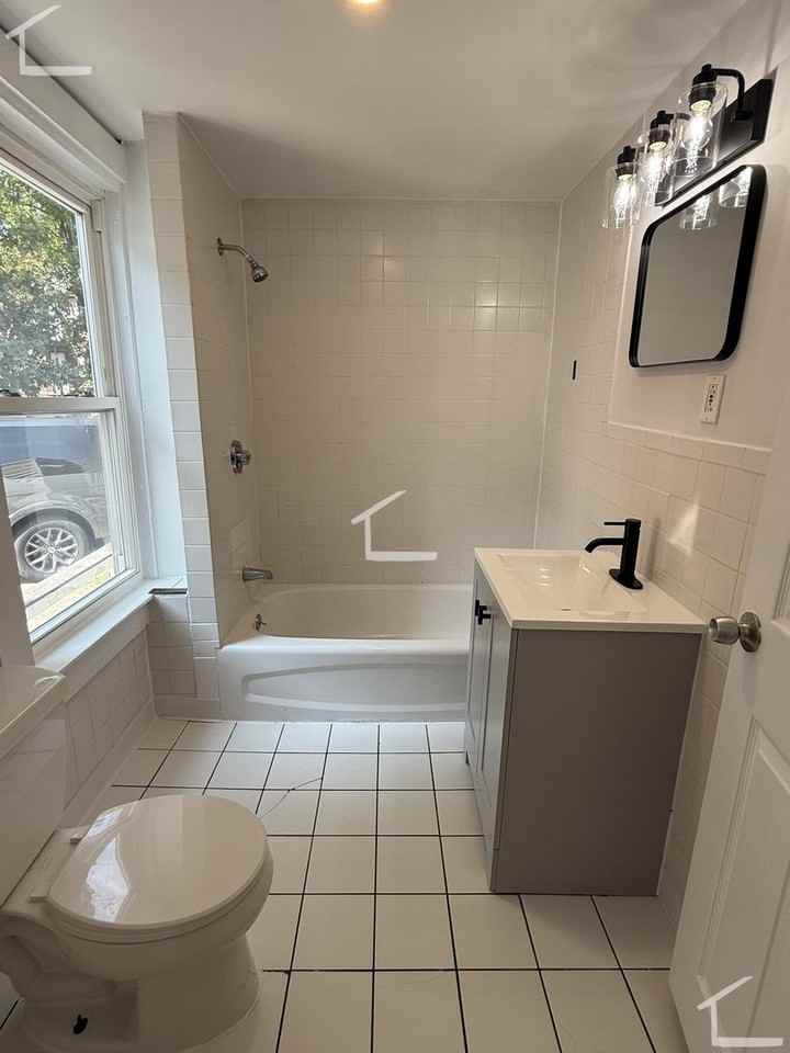 8B Greylock Rd - Photo 2 of 6