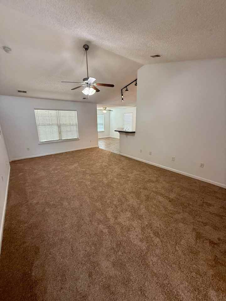 118 Whirlwind Way - Photo 3 of 26