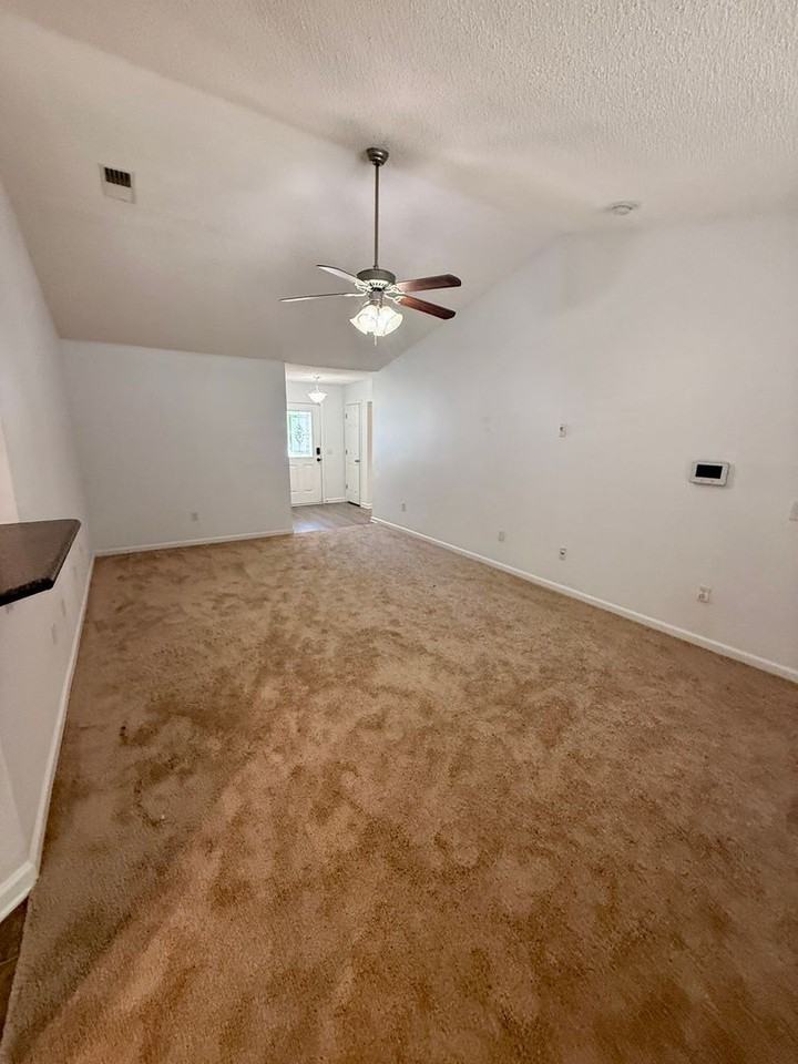 118 Whirlwind Way - Photo 4 of 26