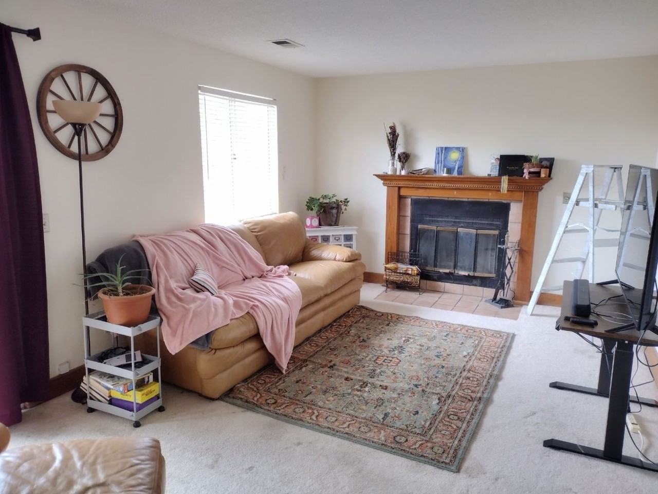 325 Eisenhower Dr - Photo 6 of 12