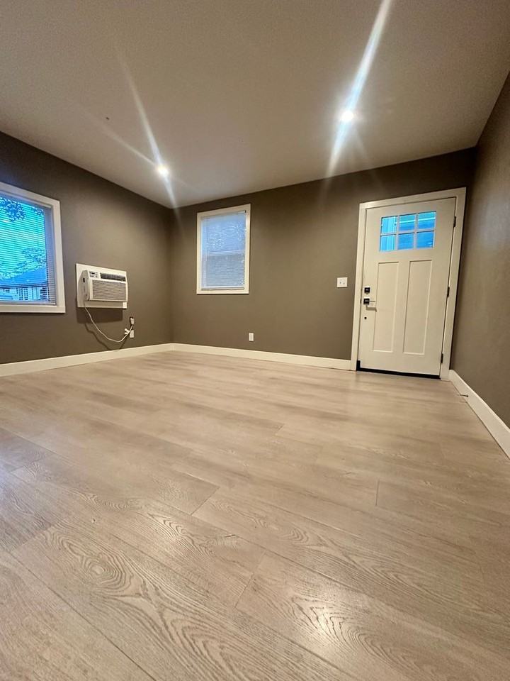 1131 Warren Street - Photo 2 of 29