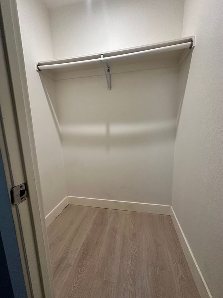 1131 Warren Street - Photo 6 of 29
