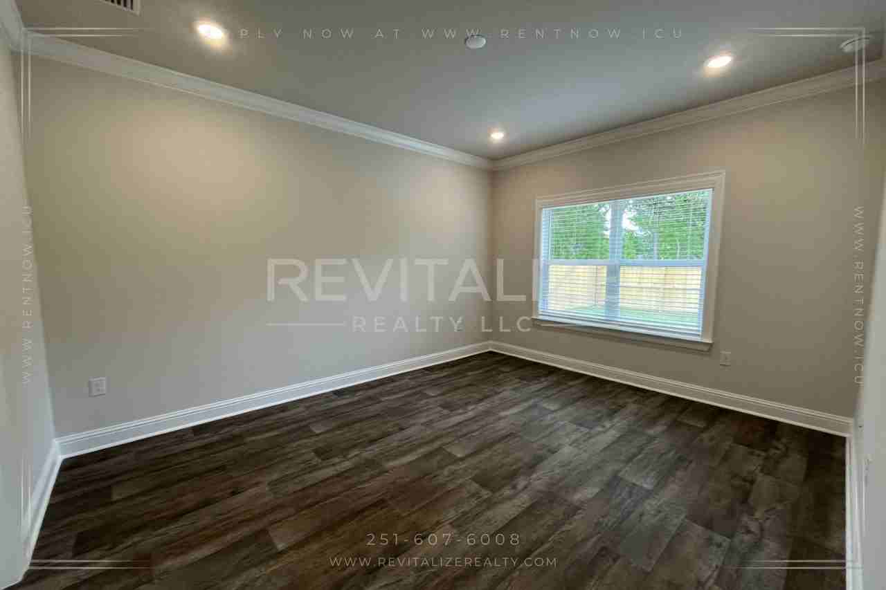 14836 Dayton Cir - Photo 3 of 15