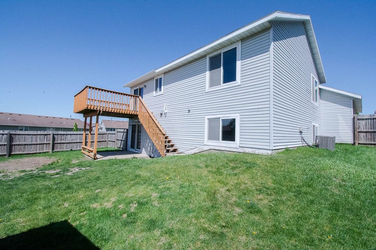 2328 Hampton Rhodes Ct Nw - Photo 2 of 23