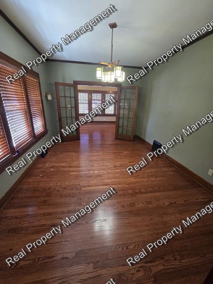 822 Jefferson St - Photo 6 of 15