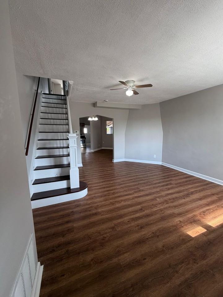 3231 Dundalk Ave - Photo 2 of 6