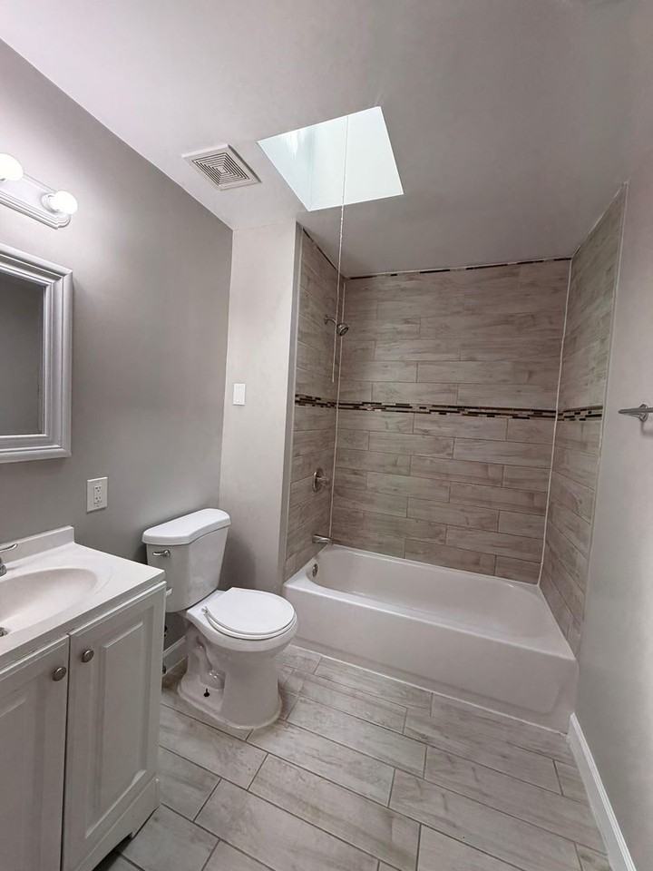 3231 Dundalk Ave - Photo 3 of 6