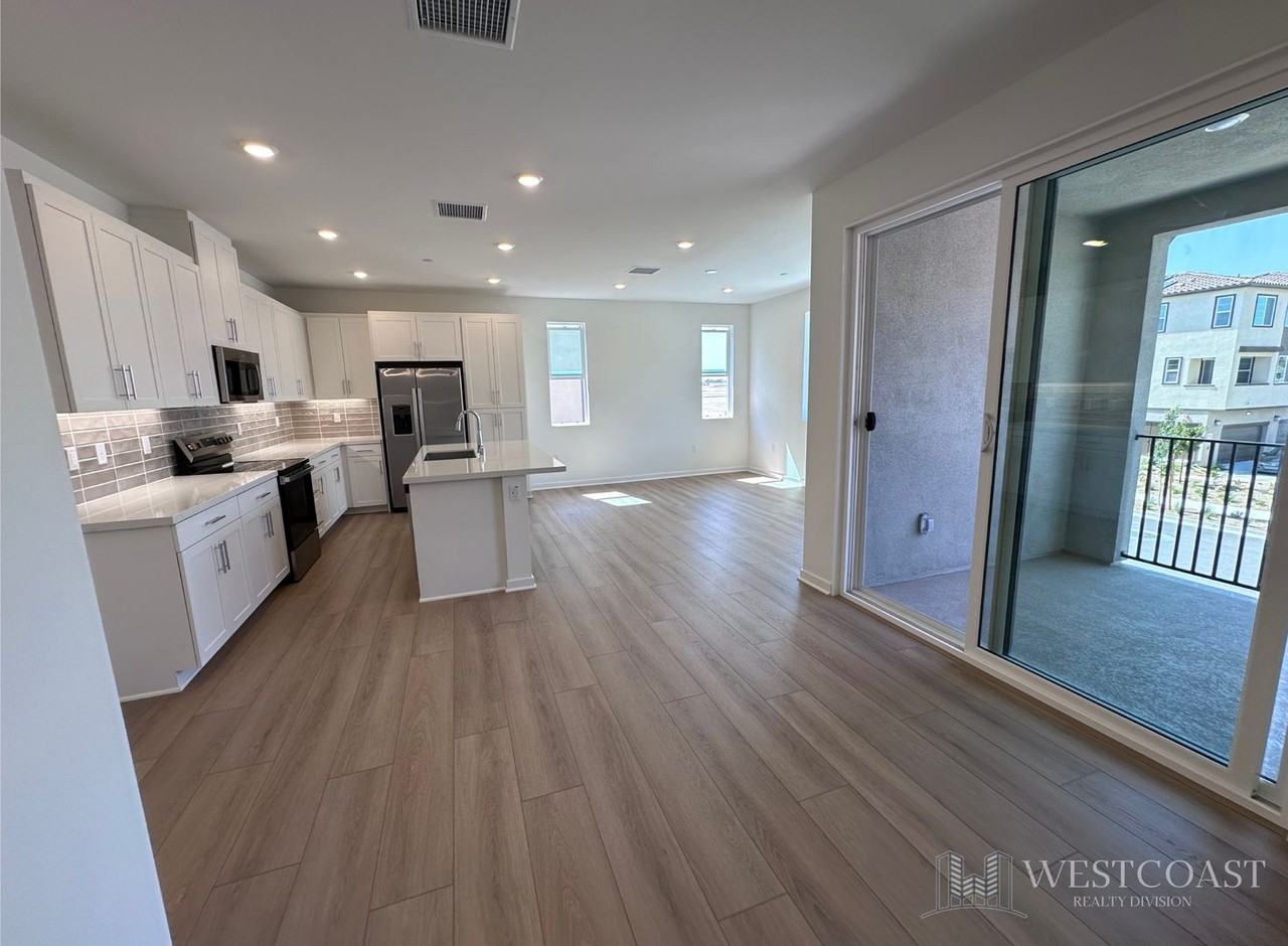 5954 Catskills Ct - Photo 6 of 37