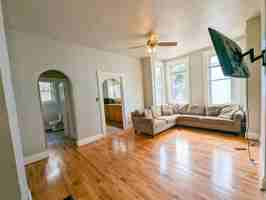 featured image of 2322 Stratford Ave