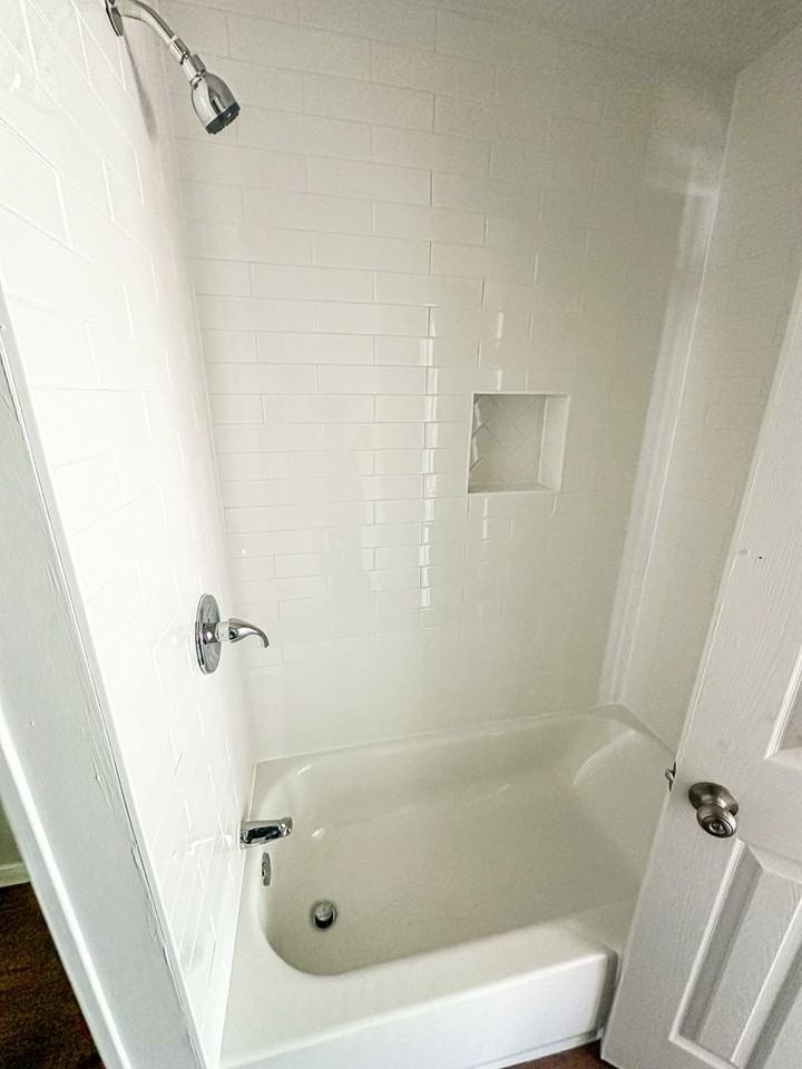 4009 James Ave - Photo 7 of 9