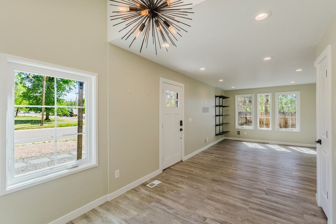 4001 E Cornell Ave - Photo 3 of 36
