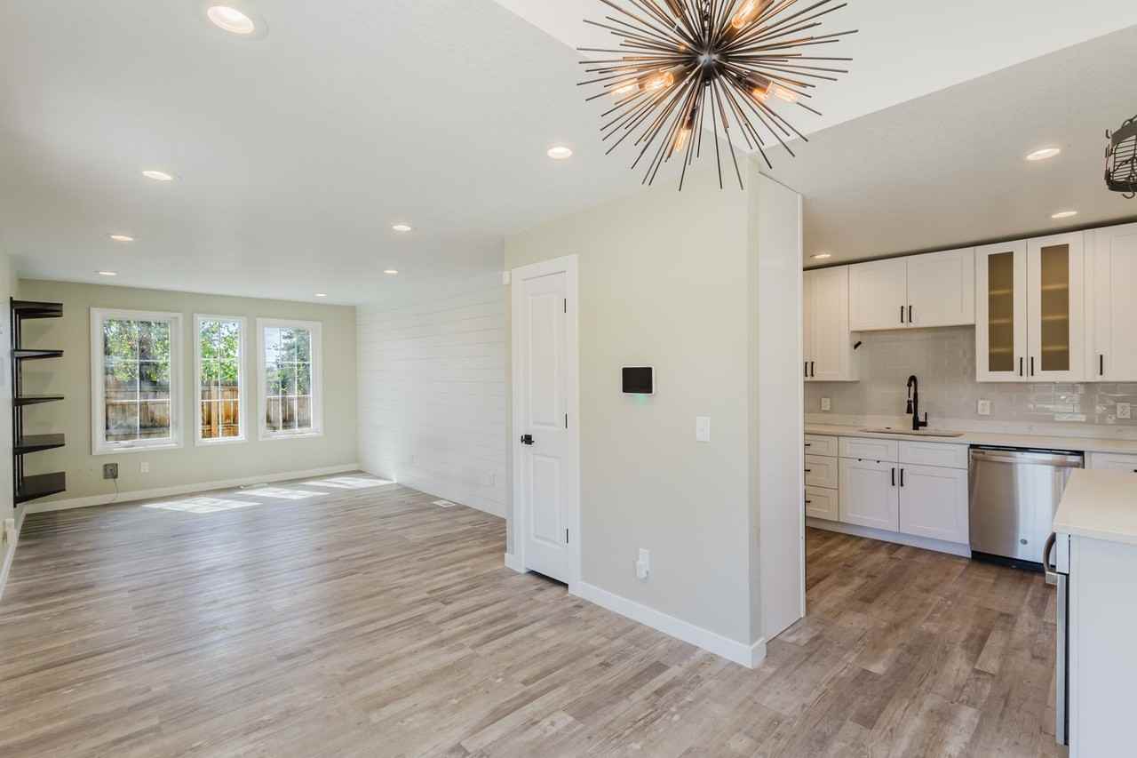 4001 E Cornell Ave - Photo 4 of 36