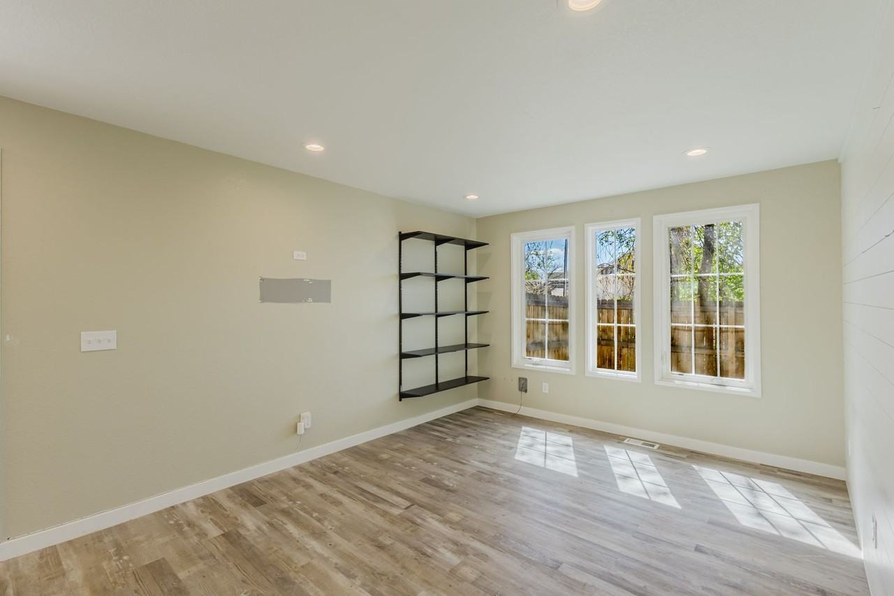 4001 E Cornell Ave - Photo 5 of 36