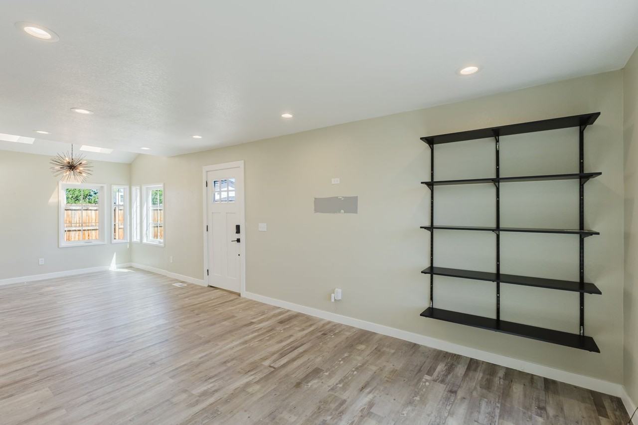 4001 E Cornell Ave - Photo 6 of 36