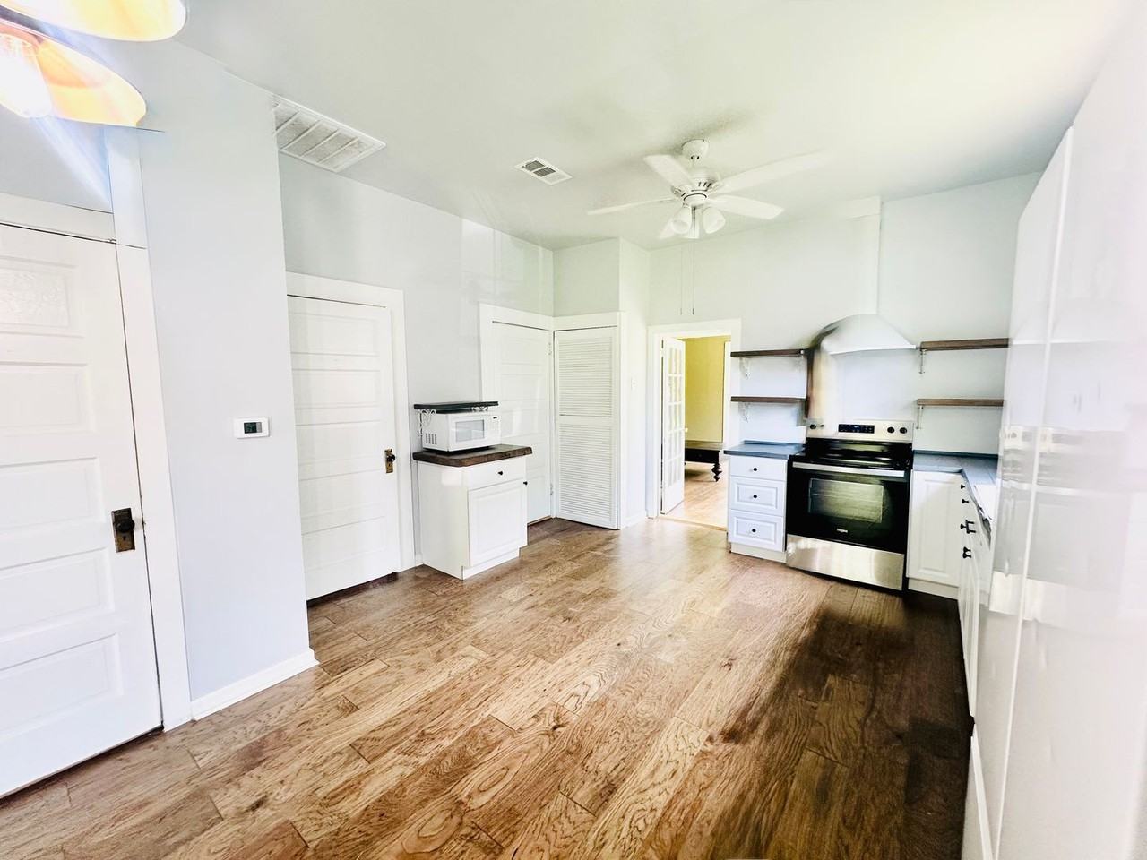 1731 Walnut St - Photo 5 of 15