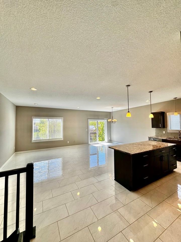 3374 Ridgeline Dr Se - Photo 5 of 37
