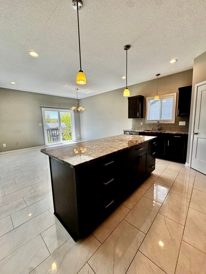 3374 Ridgeline Dr Se - Photo 6 of 37