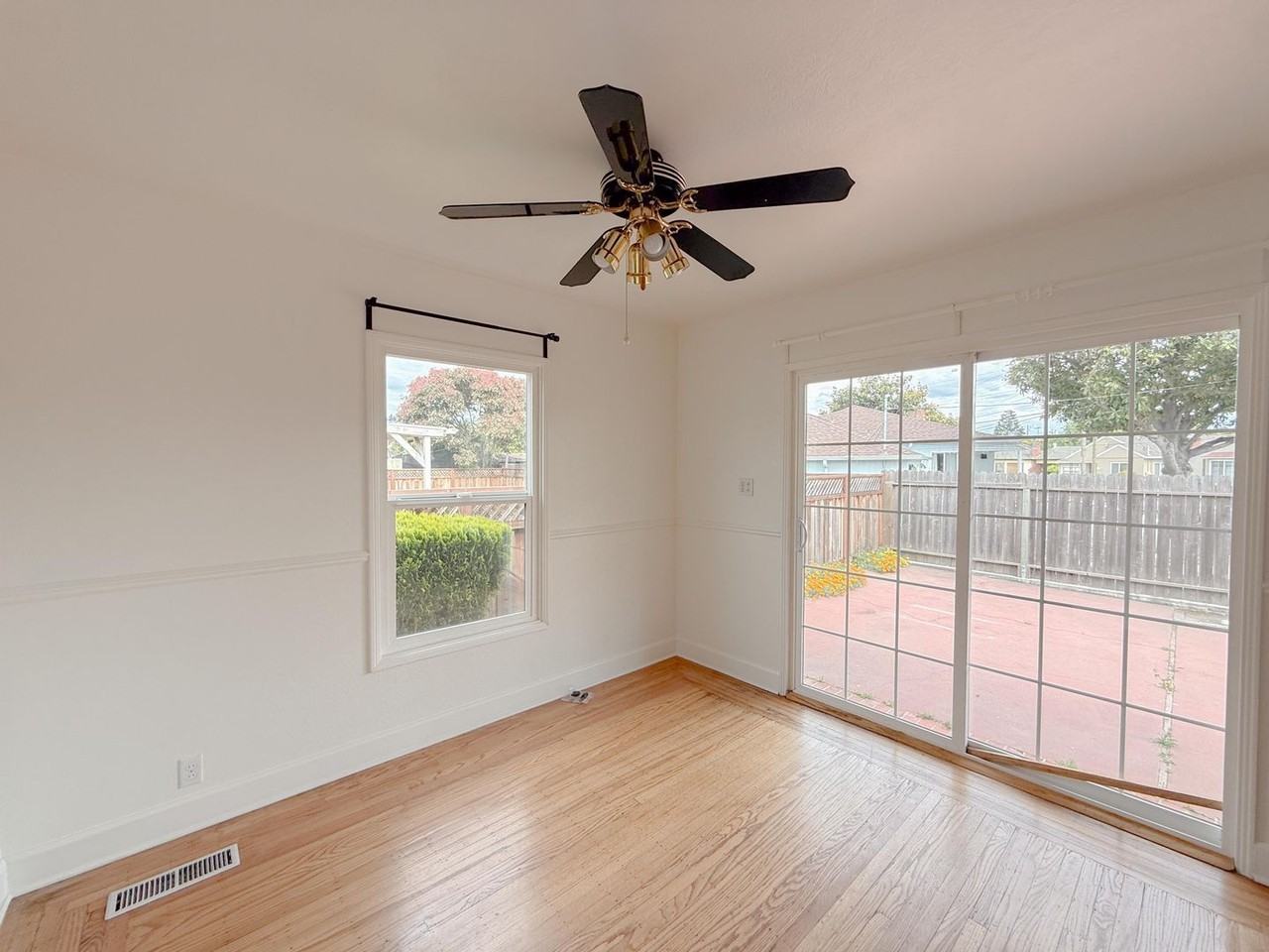 1226 Margery Ave - Photo 5 of 23