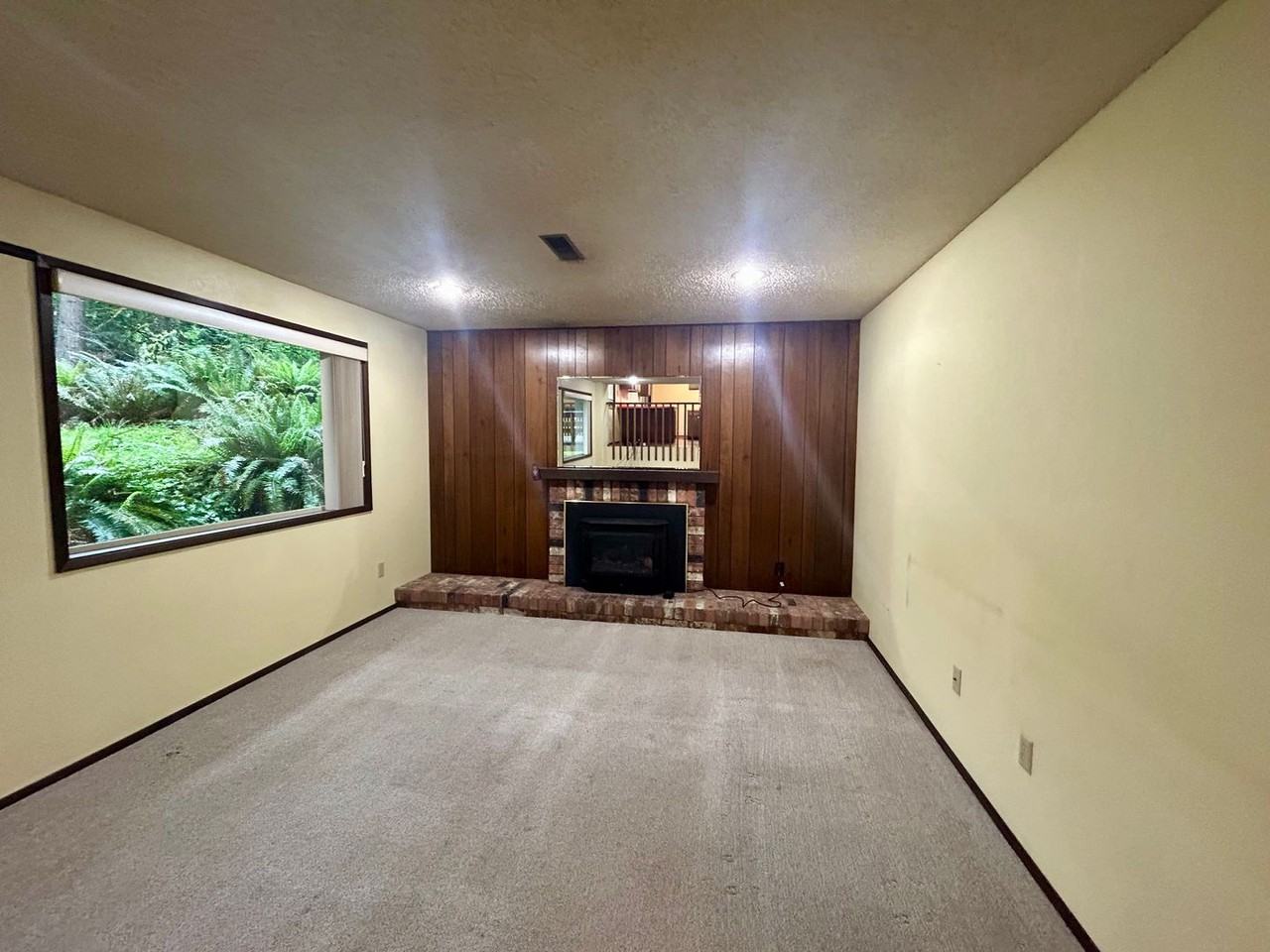 1486 Oriental Ave - Photo 3 of 35