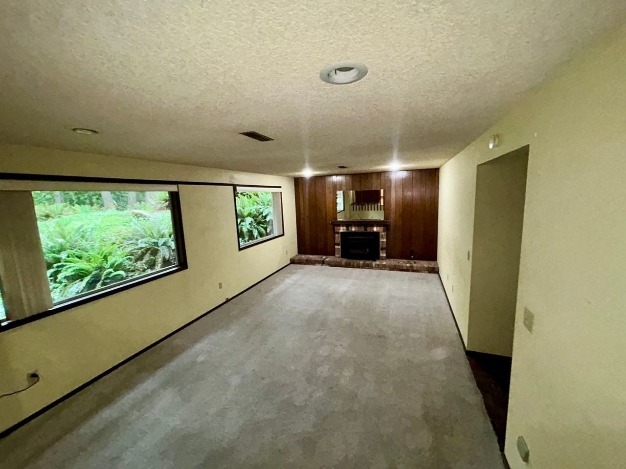1486 Oriental Ave - Photo 4 of 35