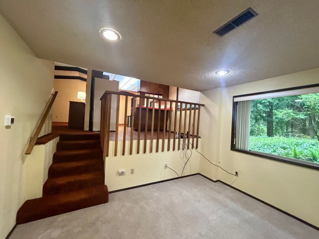 1486 Oriental Ave - Photo 6 of 35