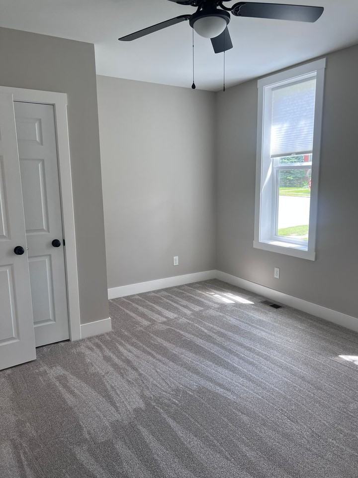1039 State - Photo 4 of 16