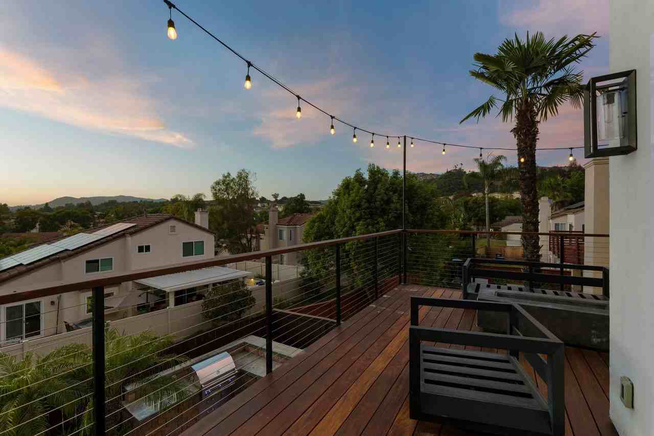 1362 Graham Pl - Photo 3 of 50
