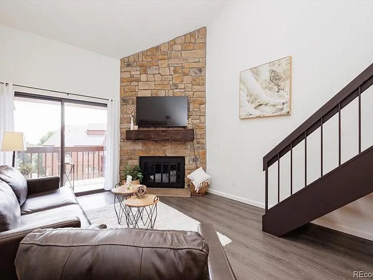 445 Wright St - Photo 4 of 35
