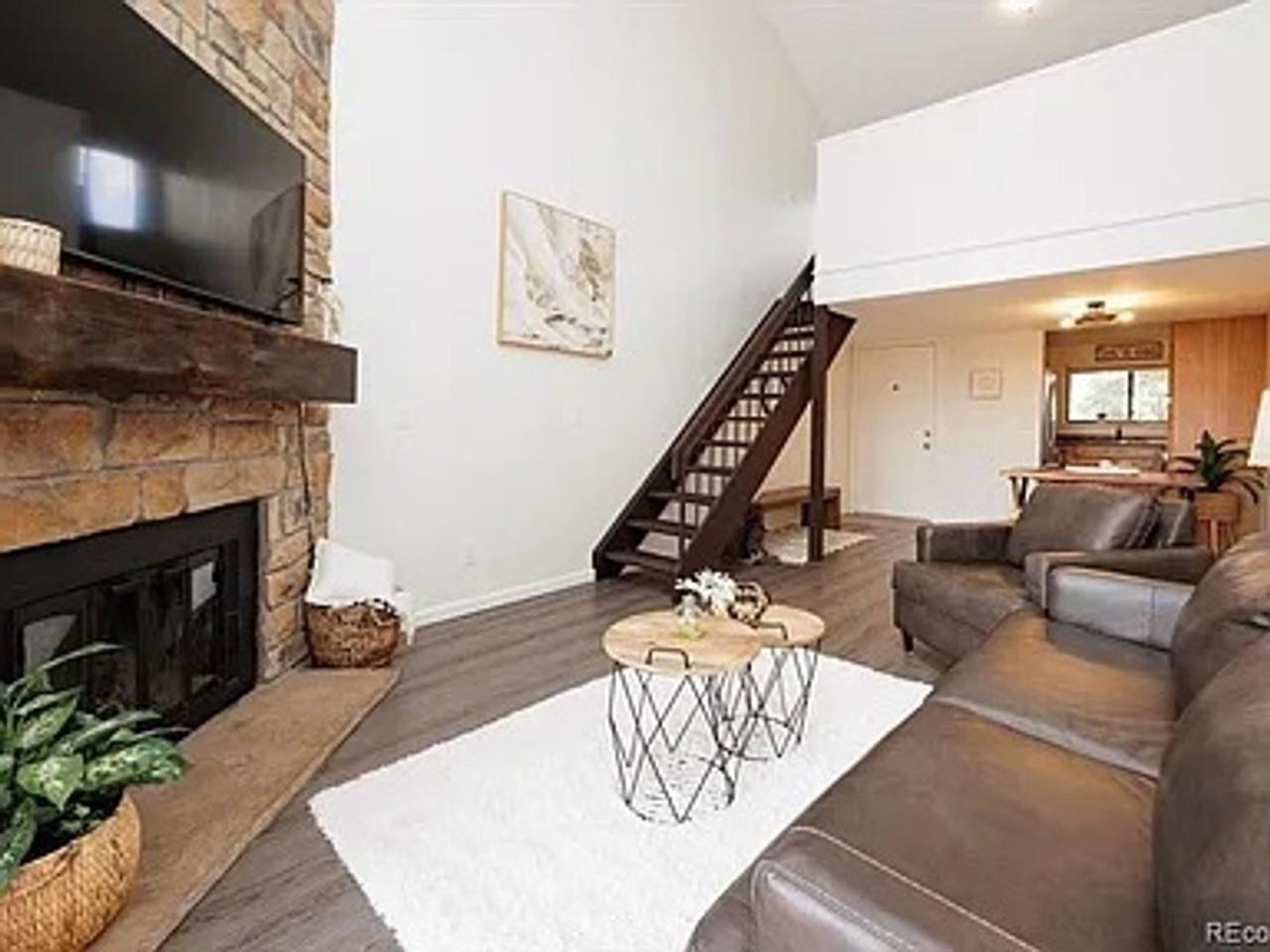 445 Wright St - Photo 5 of 35