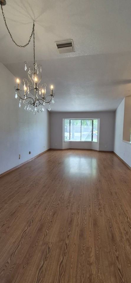 642 Silvertop Way - Photo 6 of 30