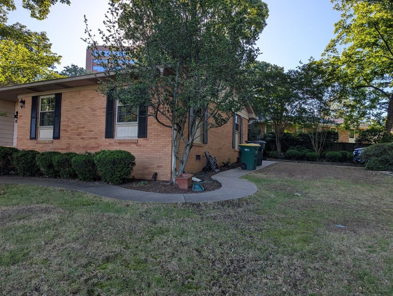 401 N Plaza Dr - Photo 3 of 50
