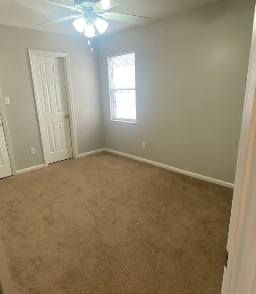 3025 Ginny Dr - Photo 6 of 9