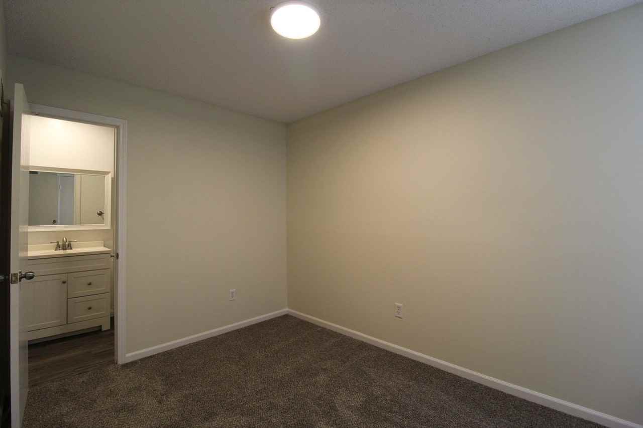 101 N Saxony Dr - Photo 7 of 14