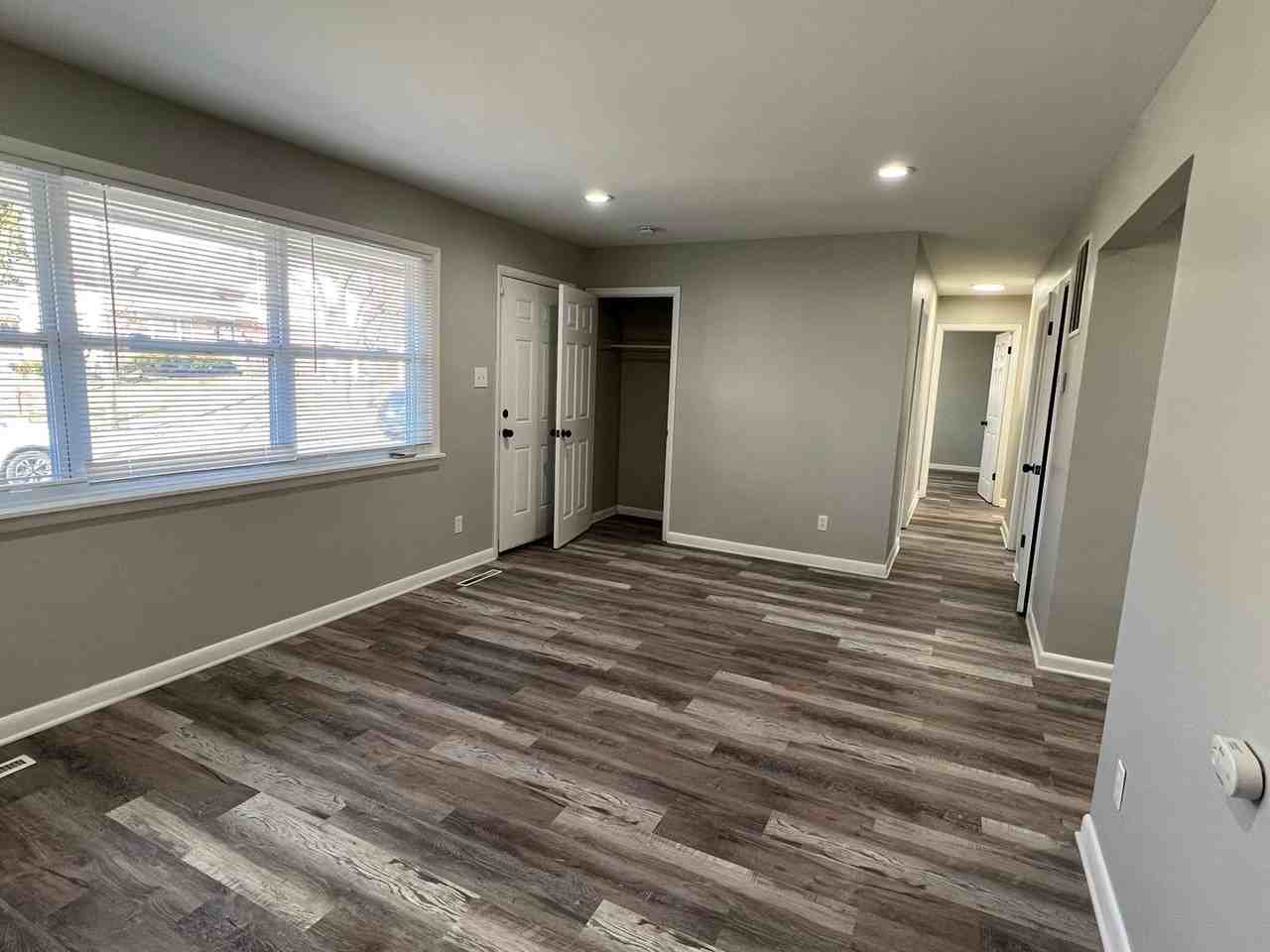 1660 Huxley Dr - Photo 5 of 35
