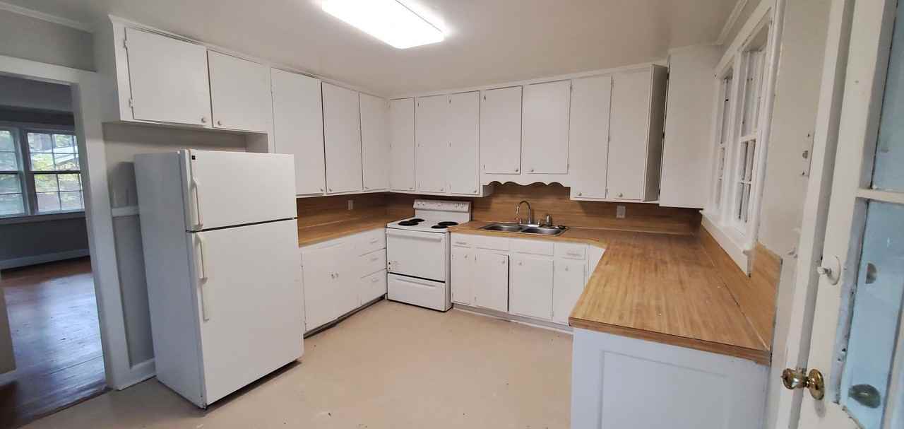 239 Styers Rd - Photo 3 of 8