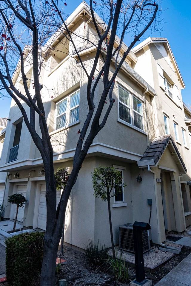 947 Kestral Way - Photo 2 of 26