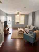 featured image of 2624 Gerritt St
