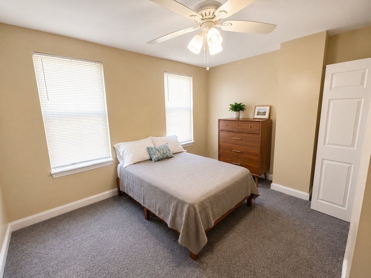 2624 Gerritt St - Photo 6 of 14