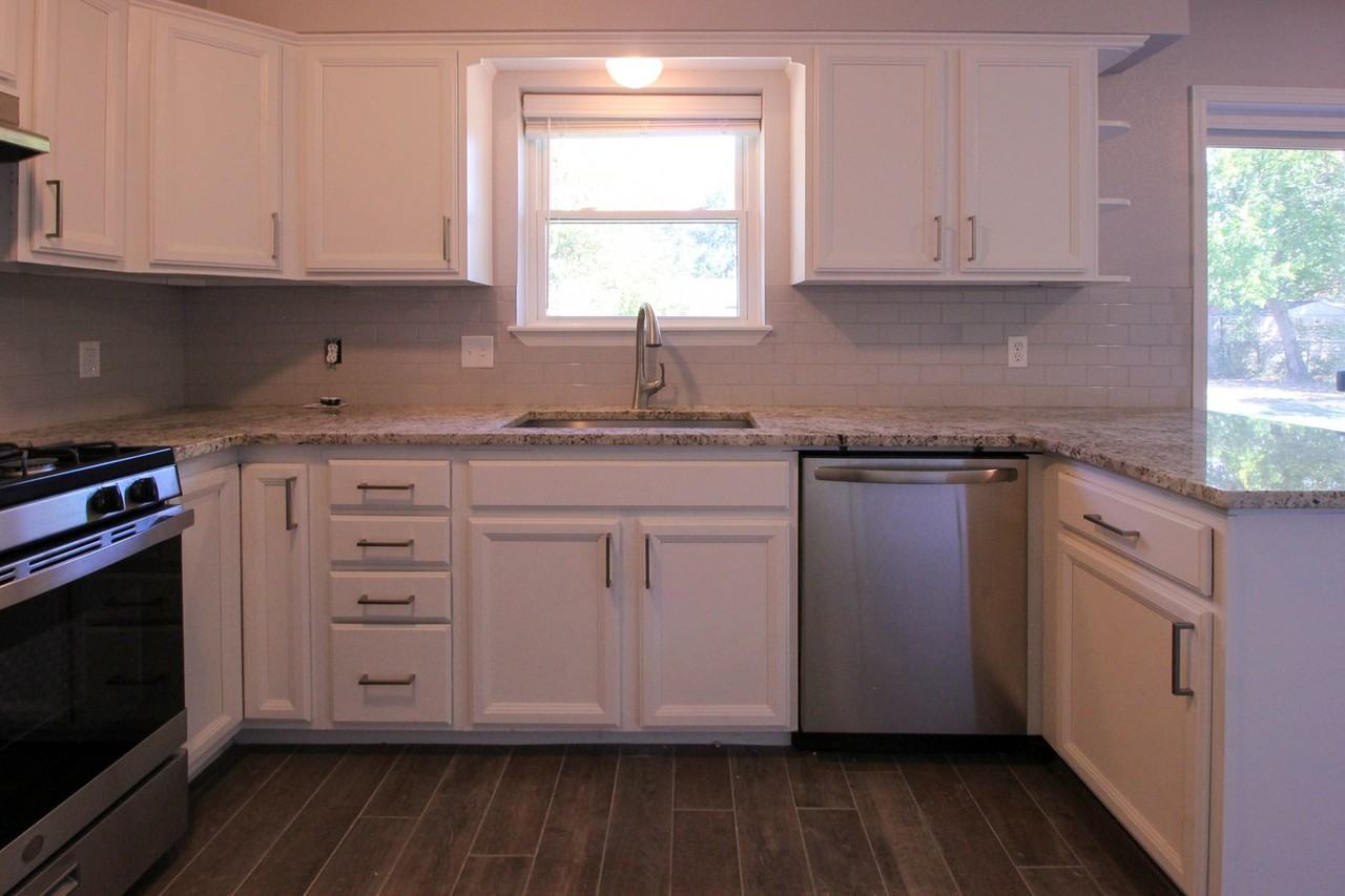 13743 S Fern St - Photo 7 of 15
