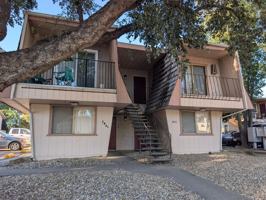 featured image of 1421 Drake Dr