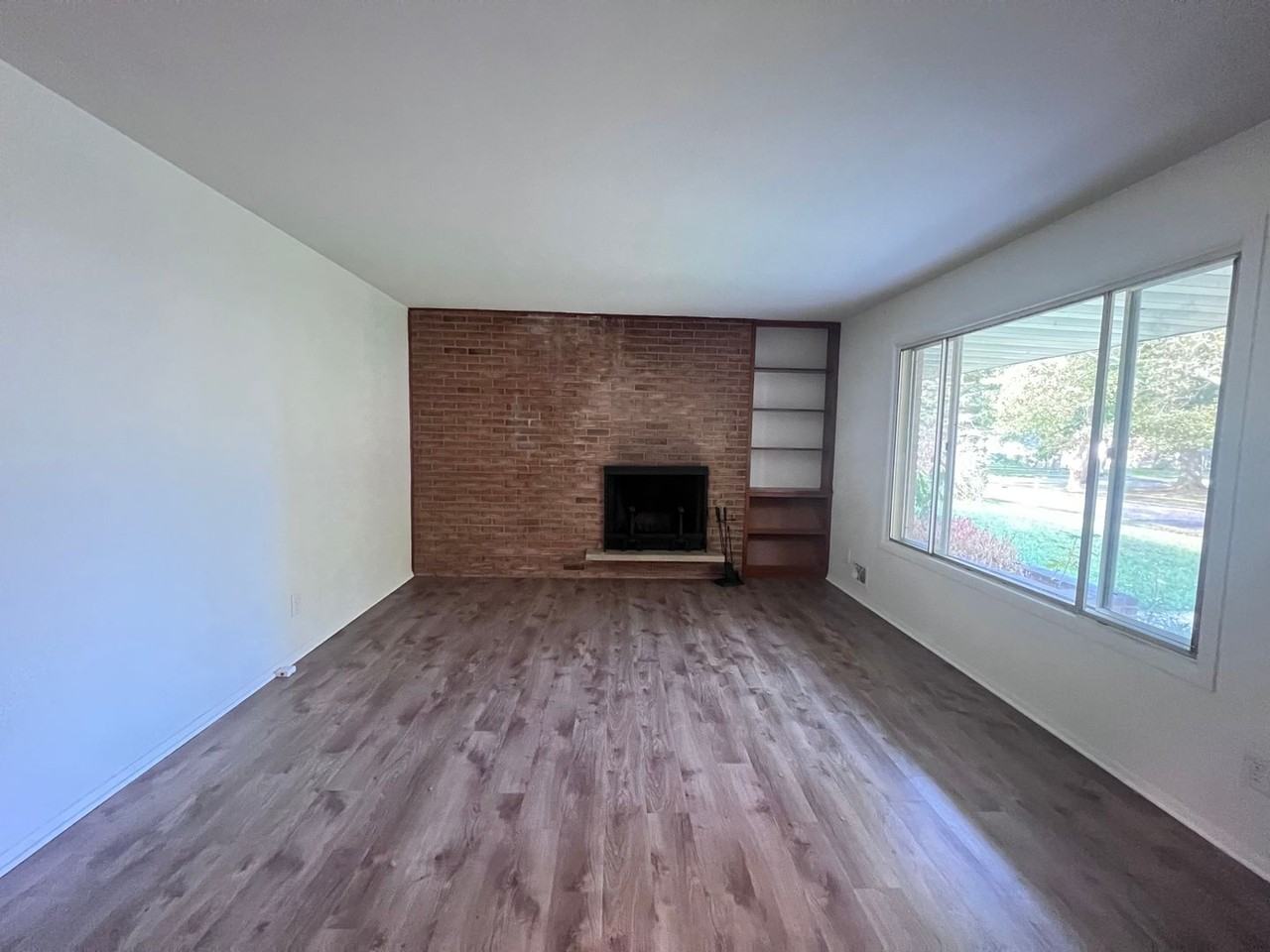 2928 Alger St Se - Photo 4 of 19