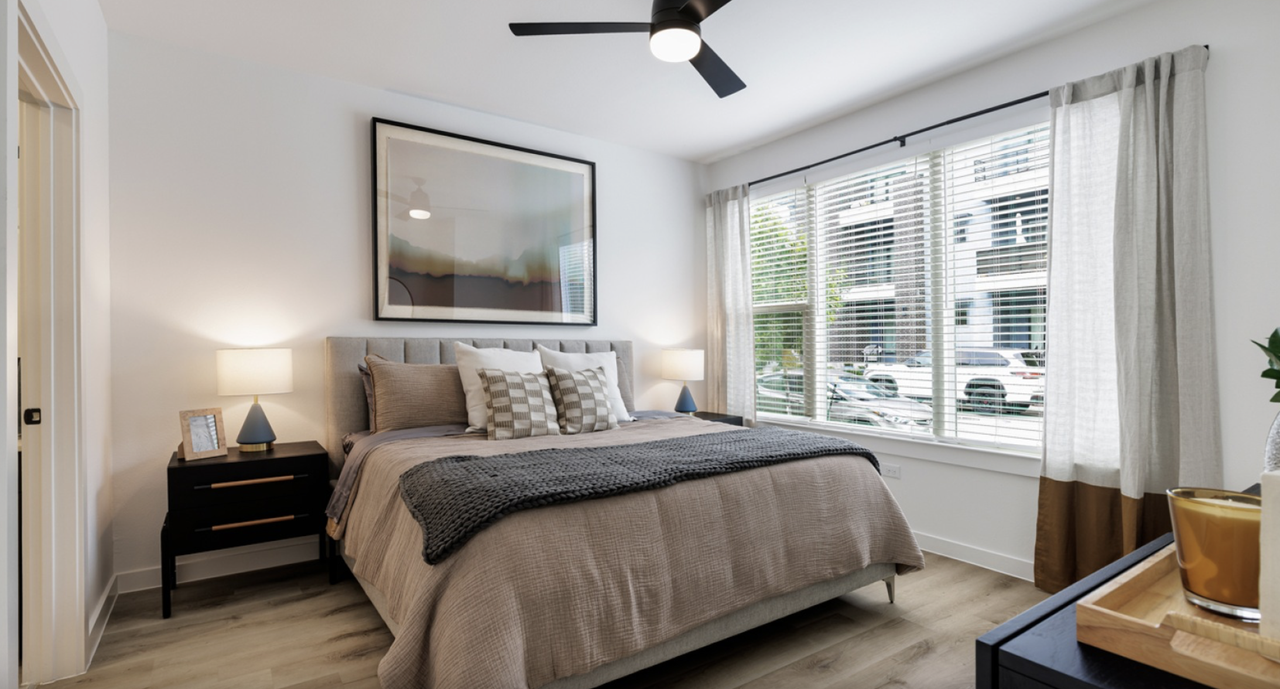 3851 Manor Road - Photo 7 of 34