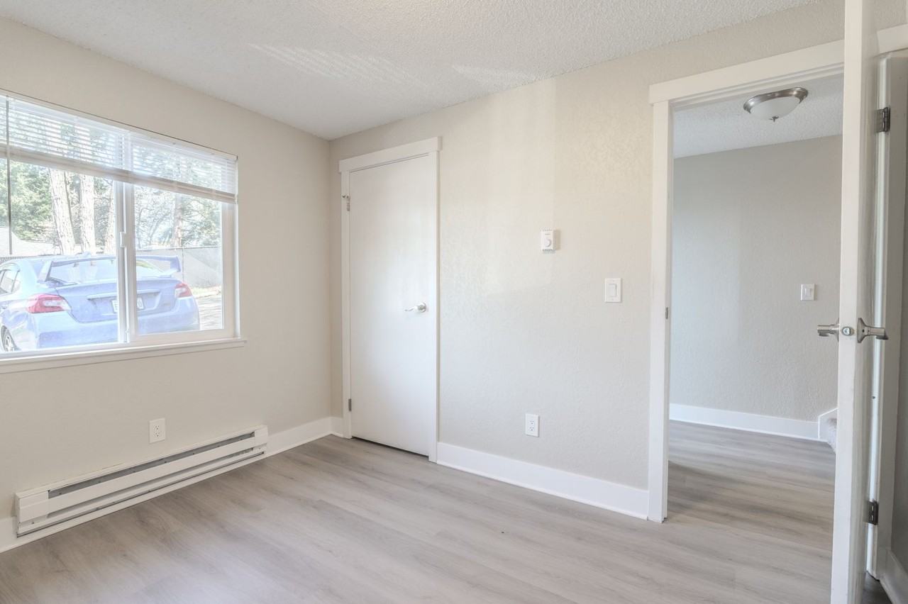 7408 31st Street Ct W - Photo 3 of 16