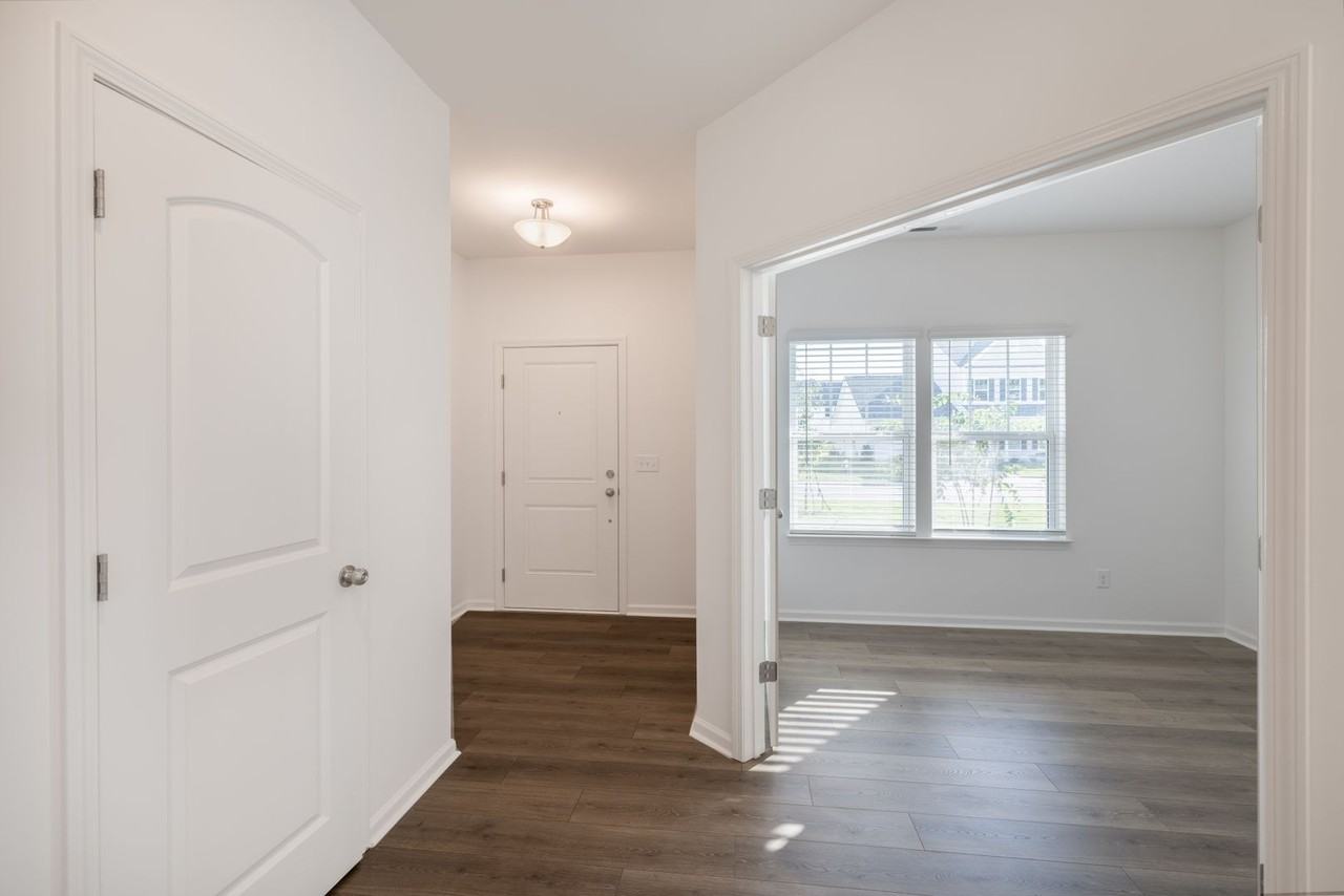 3018 Apple Creek Ct - Photo 2 of 34
