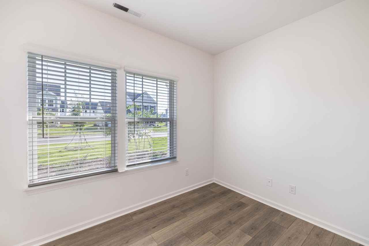 3018 Apple Creek Ct - Photo 4 of 34
