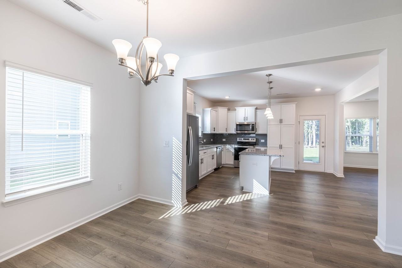 3018 Apple Creek Ct - Photo 6 of 34