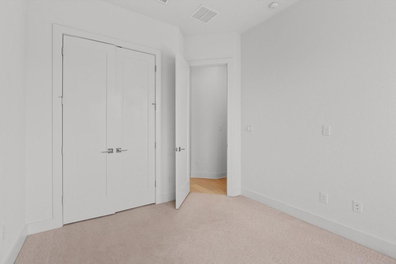 2050 Lohmans Spur Rd #804 - Photo 7 of 28
